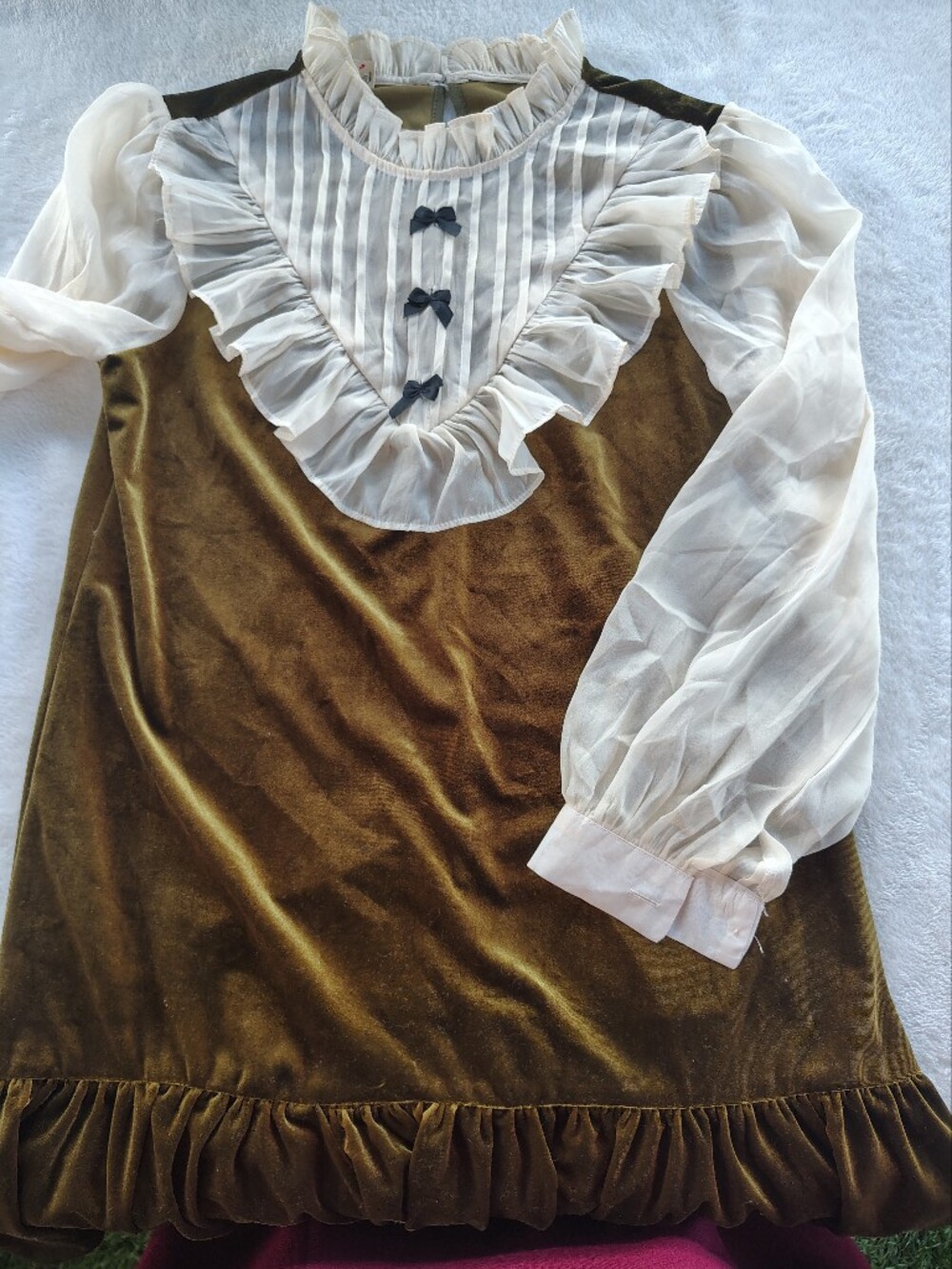 NT Closet cream ruffled neckline vintage style dress